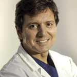 Cirujano capilar Carlos Fajardo